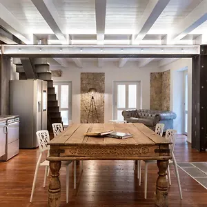 Maison d'hôtes Marina Harbour Guest House&lounge, Cagliari